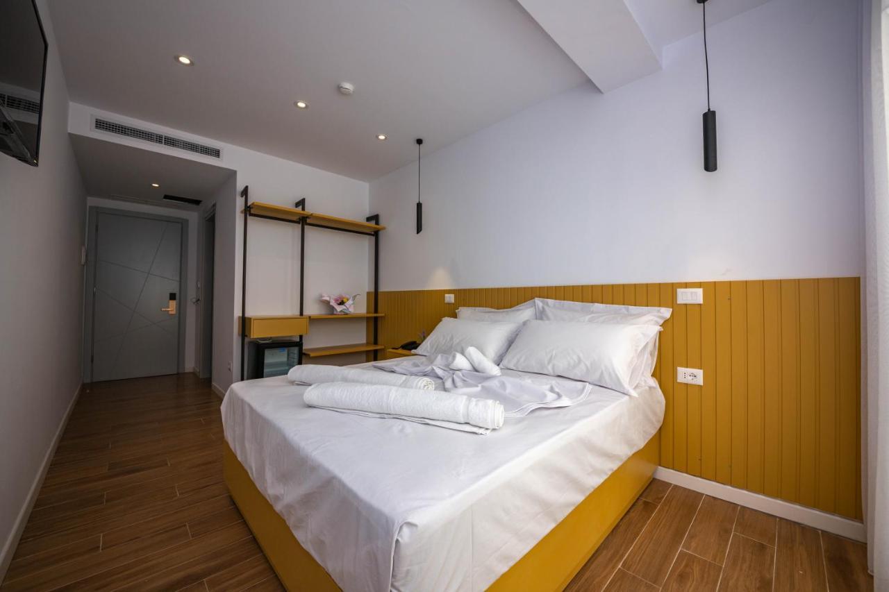 Hesperus Hotel Vlore Exterior photo