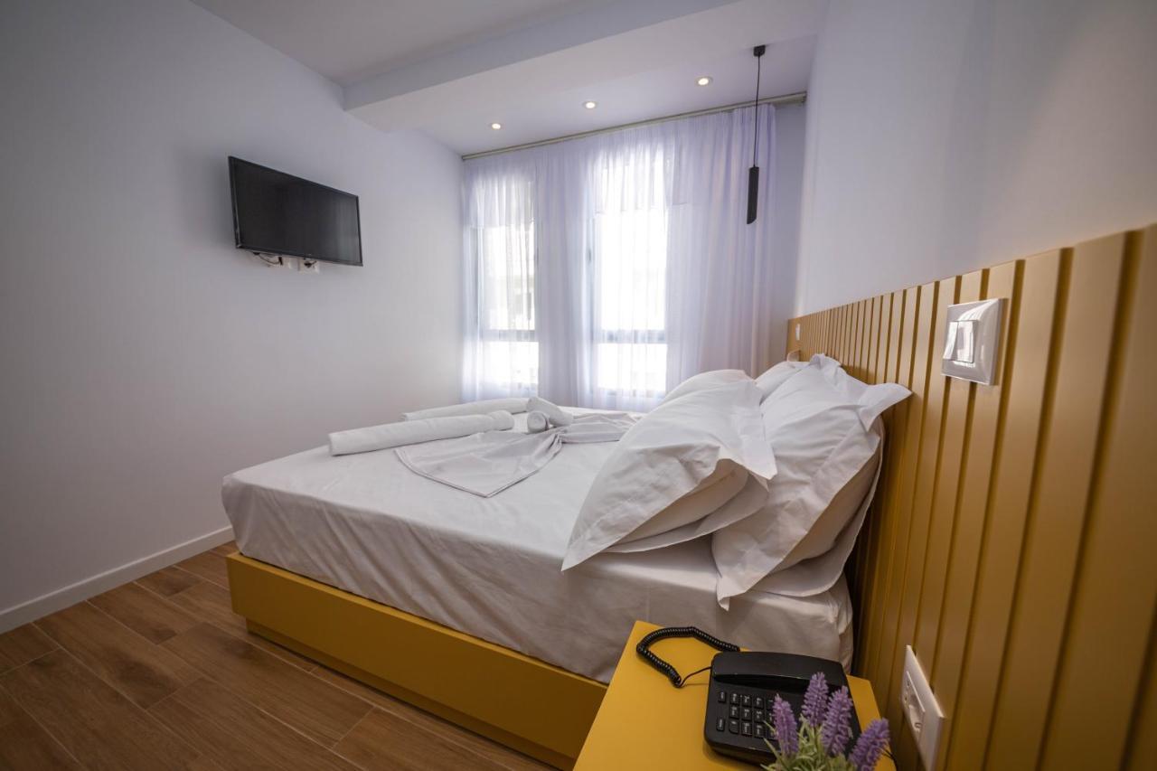 Hesperus Hotel Vlore Exterior photo